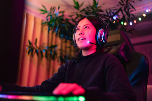 Compete in real time competitions during esports online tournaments